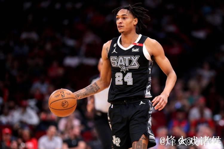 福克斯狂砍49分国王险胜爵士 独行侠力克马刺终结4连败